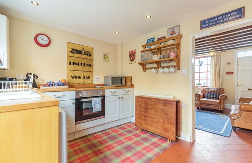York Cottage | CHAPEL COTTAGE, pet friendly, with open fire in Stillington