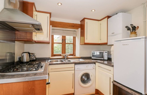 King's Stanley House | CHAPEL COTTAGE, pet friendly, with a garden in King's Stanley
