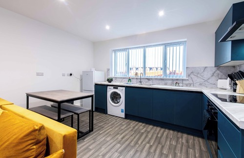 Long Eaton Apartment | Chapel Street Flat 4 - Close to Work & Business Hubs