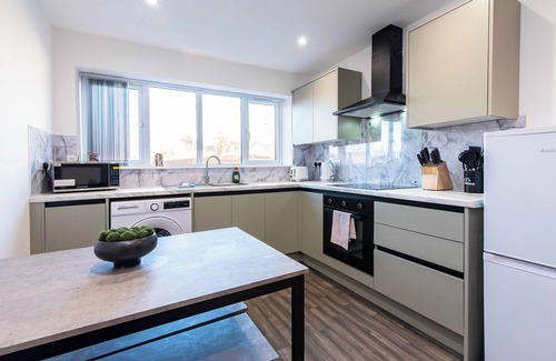 Long Eaton Apartment | Chapel Street Flat 3 - Perfect for Parks & Recreation