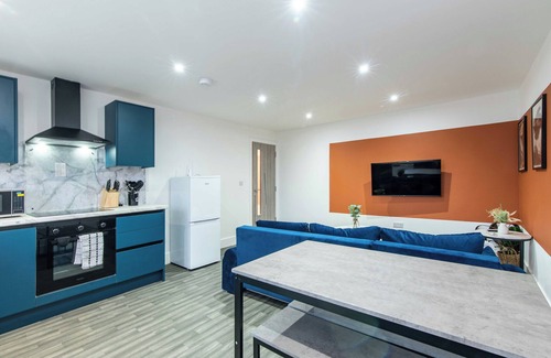 Long Eaton Apartment | Chapel Street Flat 6 - Close to Scenic Green Spaces