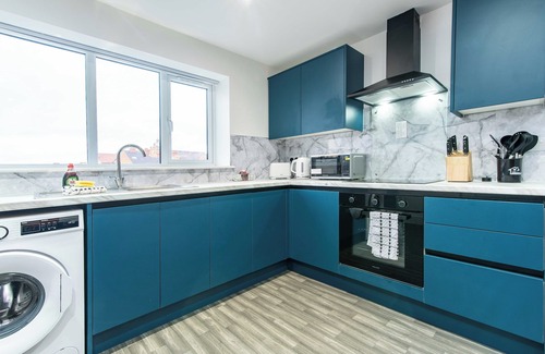 Long Eaton Apartment | Chapel Street Flat 6 - Close to Scenic Green Spaces