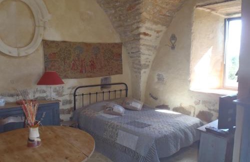 Mostuejouls House | Chapelle du Domaine de Bombes