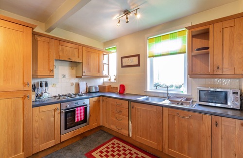 Kirkcudbright Cottage | Chapelton Cottage No 1 - a cottage that sleeps 4 guests in 2 bedrooms