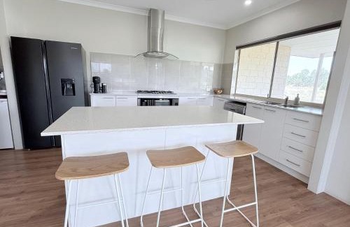 Bovell House | Chapman Hill Estate
