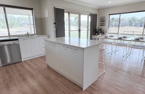 Bovell House | Chapman Hill Estate, in picturesque Bovell near Busselton Golf Course.