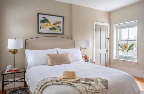 Yarmouth Port Hotel | Chapter House