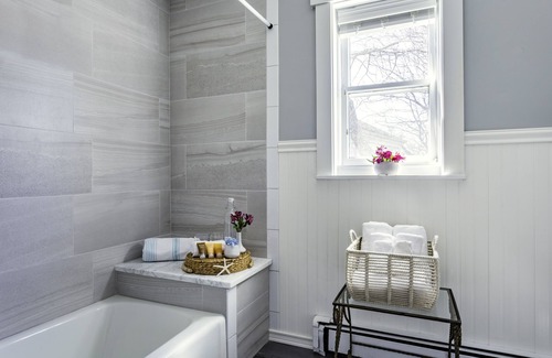 Yarmouth Port Hotel | Chapter House