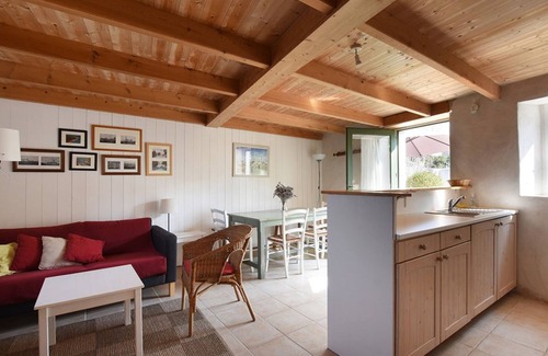 Saint-Clement-des-Baleines House | Charming Village House with Garden near Beach - 2BR, Modern Amenities, BBQ & Parking