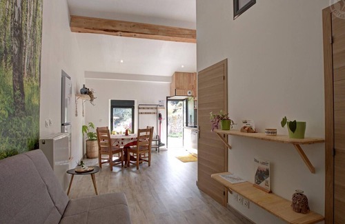 Saint-Julien-Molin-Molette Cottage | Charming 18th-century cottage with spa and terrace, St-Julien-Molin-Molette