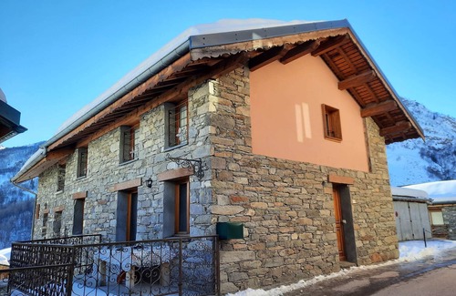 Saint-Marcel Apartment | Charming 3-room apartment with parking and wifi in Saint-Martin-de-Belleville