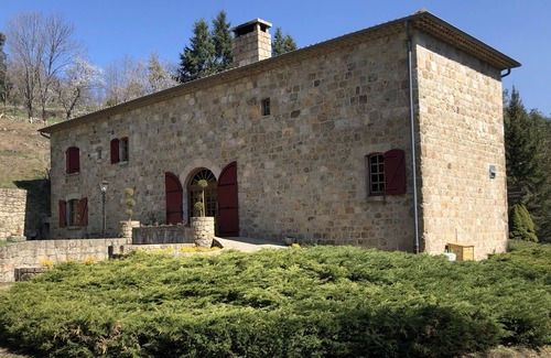 Saint-Apollinaire-de-Rias House | Character stone house in a park of 5 Ha offering 15 beds and more