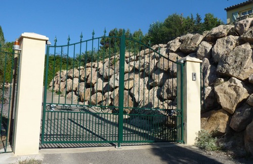 Saint-Genies-de-Fontedit Villa | Character villa, privileged location in a Mediterranean village