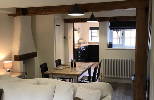 Ringstead House | Character 2 bed cottage, sleeps 3 comfortably