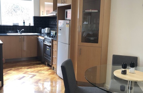 Caulfield North Apartment | Character, comfort and convenience in Caulfield Nth
