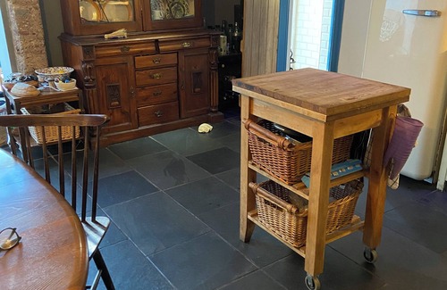 Castlemartin Cottage | Character cottage in Pembrokeshire Coast National Park 5 minutes from the beach