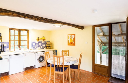 Loudet Cottage | Character Cottage Magnificent Views Of The Pyrenees, 10x5m Pool, Adults only