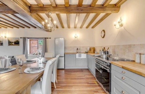 Aldborough House | Character, country 5bed house w/garden & parking