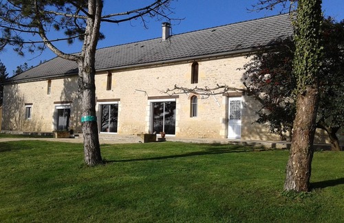 Condac House | Character farmhouse of 250 m2, completely renovated for you.