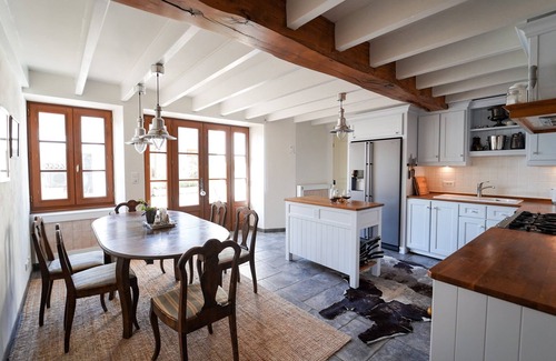 Beauvais sur Matha House | Character house with a pool in the middle of a historic village