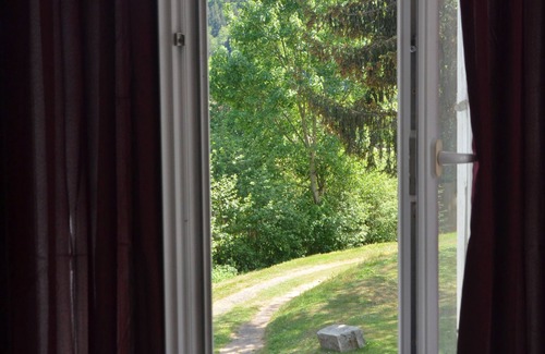 Chambon-sur-Voueize House | Character house in a romantic setting "At the water's'edge