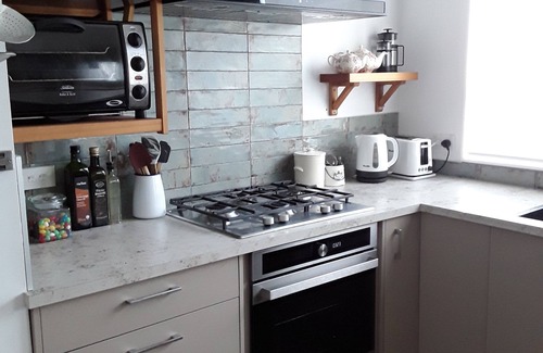 Hawera House | Character home close to amenities