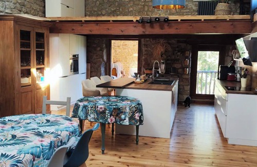 Viverols House | Character house