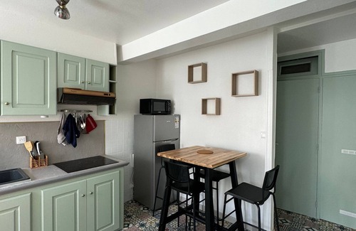 Foix House | Character house, located beneath the Château de Foix. Ideal for families.