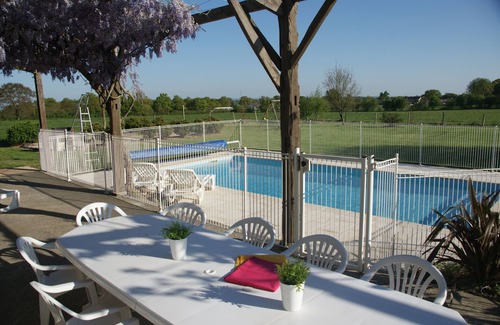 Nort-sur-Erdre House | Character house with heated pool (8/12 pers)