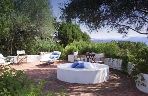 Punta Sardegna Villa | Character house with front garden of the sea