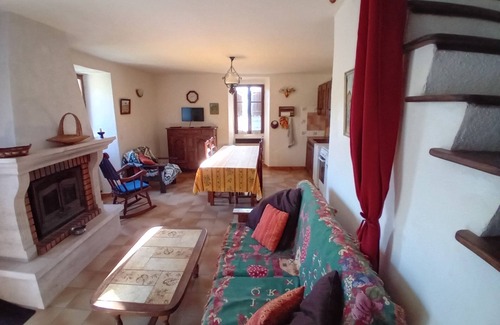 Joannas House | Character house with 1000m2 garden, beautiful view in a protected area.