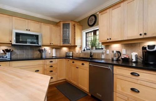 Saanich House | Character Stay across Swan Lake Nature Sanctuary