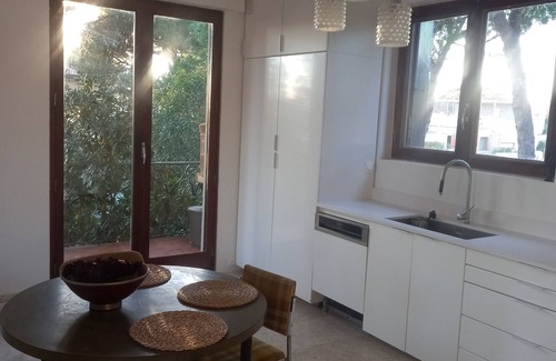 Perols Villa | Character villa, village center, large garden, pool, 5mm from beaches, streetcar.