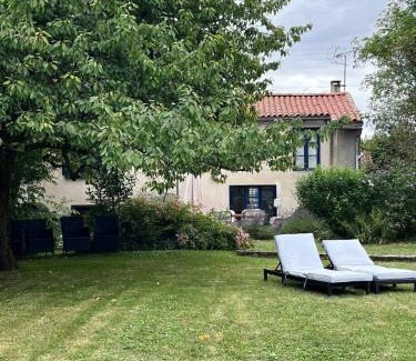 Villefagnan House | Character village house with private pool - Chez Sophie