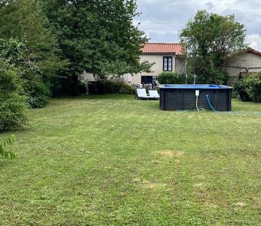 Villefagnan House | Character village house with private pool - Chez Sophie