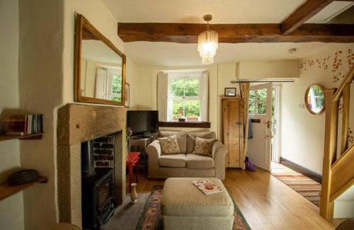 Baslow House | Characterful 2 bed cottage in excellent location