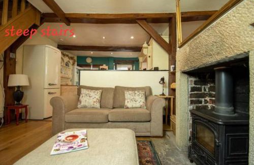 Baslow House | Characterful 2 bed cottage in excellent location