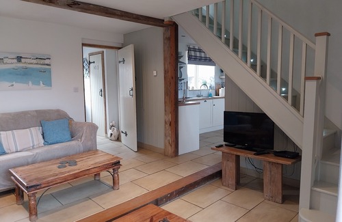 Briggswath Cottage | Characterful cottage, wonderful sea & countryside views, pet friendly