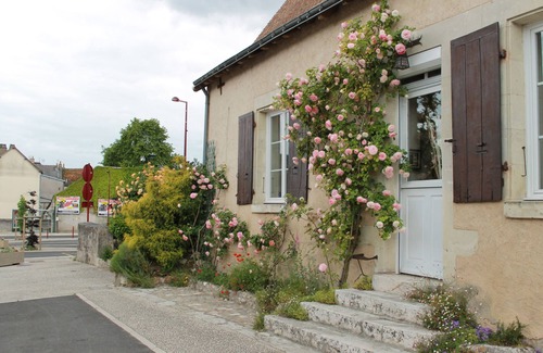 Pernay House | Characterful country house in a village of 1200 inhabitants.