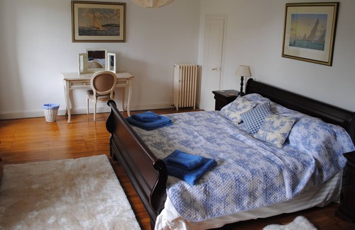 Barbezieres Villa | Charente Villa Private Courtyard Pool and Enclosed Mature Gardens