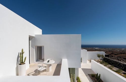 Oia Villa | Charisma Estate by Fantasia Villas