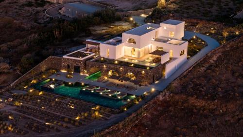 Oia Villa | Charisma Estate