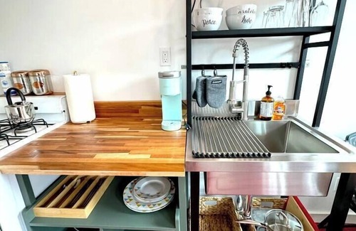 Solvang House | Charismatic pet friendly downtown studio