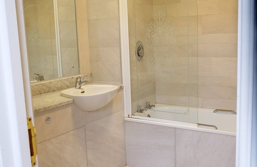 Armagh Hotel | Charlemont Arms Hotel