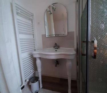 Le Mele-sur-Sarthe Apartment | CHARLES AU PREMIER