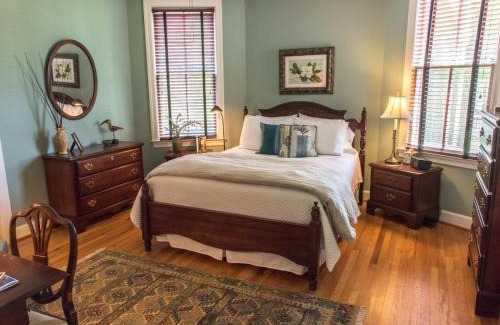 South Boston Bed & Breakfast | Charles Bass House Bed & Breakfast