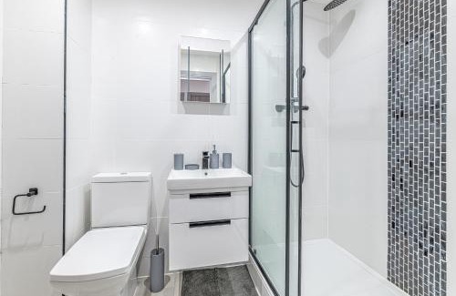 Preston Apartment | Charles House by Guestz