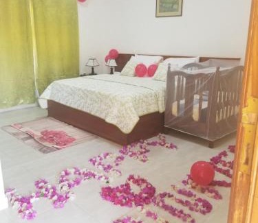 Ampenyi Hotel | Charlestina Beach Resort