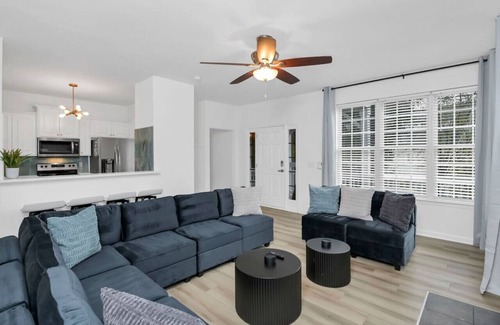 Earlewood House | Charleston Charm | 4BR, 3BA