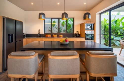 Umalas Villa | CHARLESTON